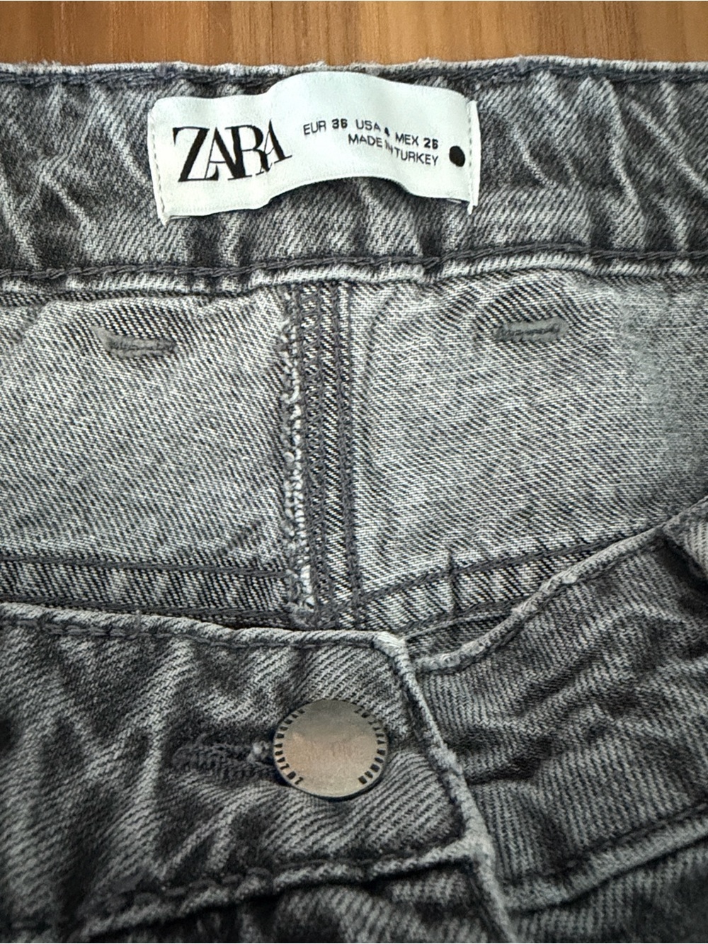 Zara Mid Rise Worker Jeans - Picture 6 of 6